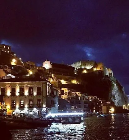 Romeo E Giulietta Scilla