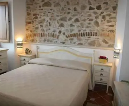 Romeo E Giulietta Nocleg ze śniadaniem Scilla