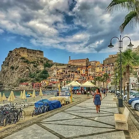 Romeo E Giulietta Scilla