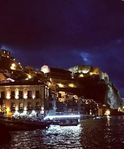 Romeo E Giulietta Scilla