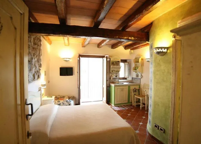 Romeo E Giulietta 4* Scilla